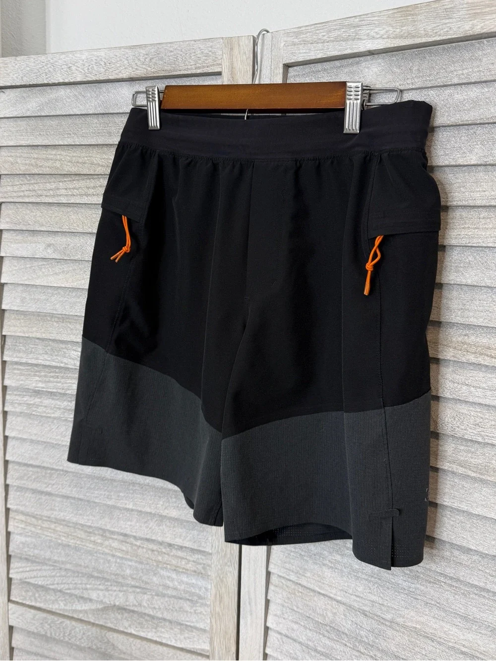Lululemon Men’s Cargo Training Shorts | Medium | Black/Gray | Rare Utility Style
